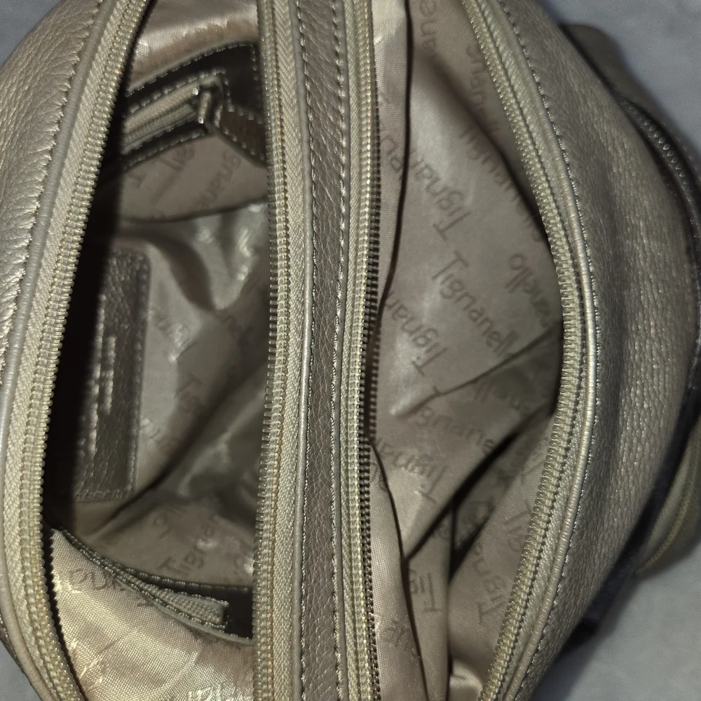 Tignanello Gold Leather Shoulder Bag in EUC